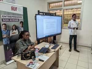 Préparation à la Certification PIX en Compétence Numérique au CEF de Douala