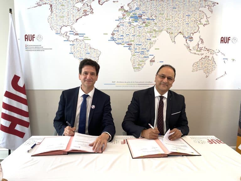 Signature entre l'AUF et France-Volontaires - 2025